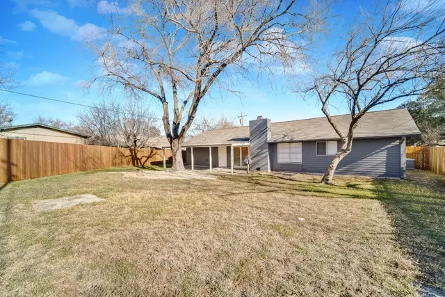 $2,500 | 8414 Staunton Drive, Austin, TX 78758