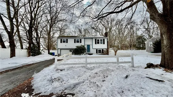 $3,200 | 24 Greenwood Drive, South Kingstown, RI 02879