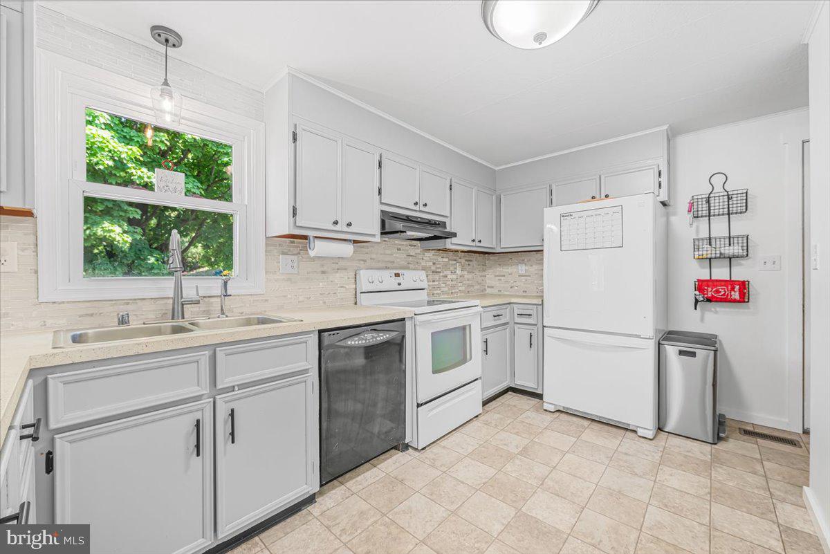 14011 Pryor Road Thurmont, MD 21788 - Photo 6 of 38 Gallery Image 6