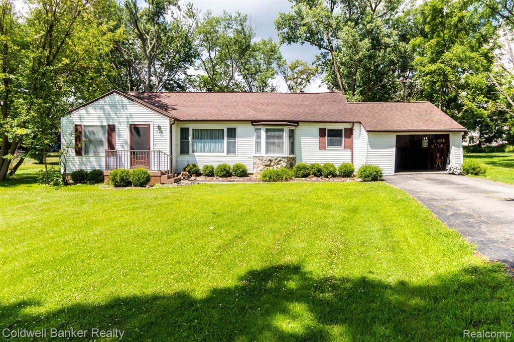 520 Willard Avenue Rochester Hills, MI 48307 - Photo 1 of 36