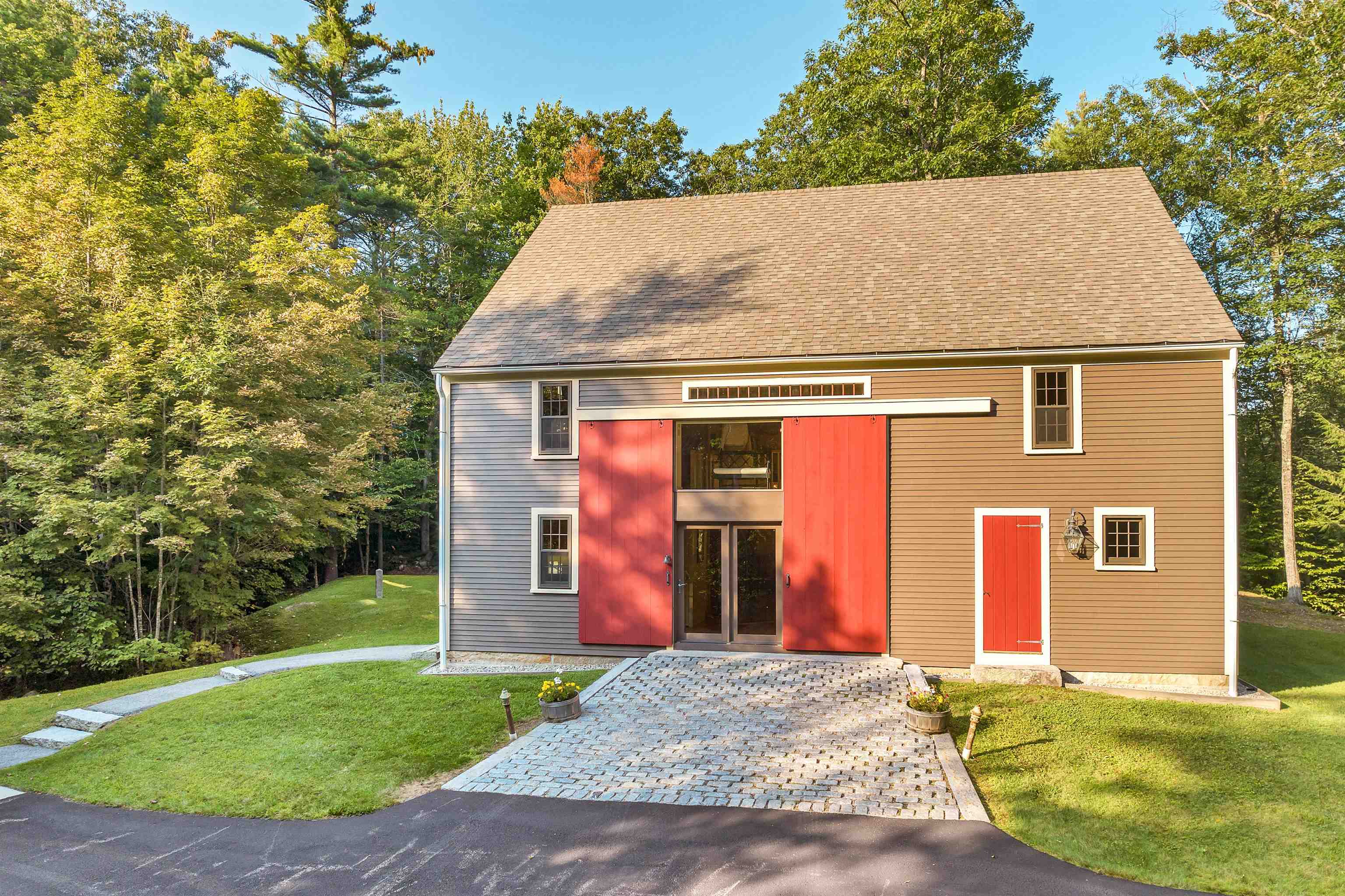 369 Stoddard Road Wolfeboro, NH 03894 - Photo 2 of 39