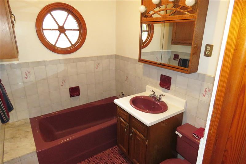 14550 Winchester Road Trafford, PA 15085 - Photo 13 of 21 Gallery Image 13