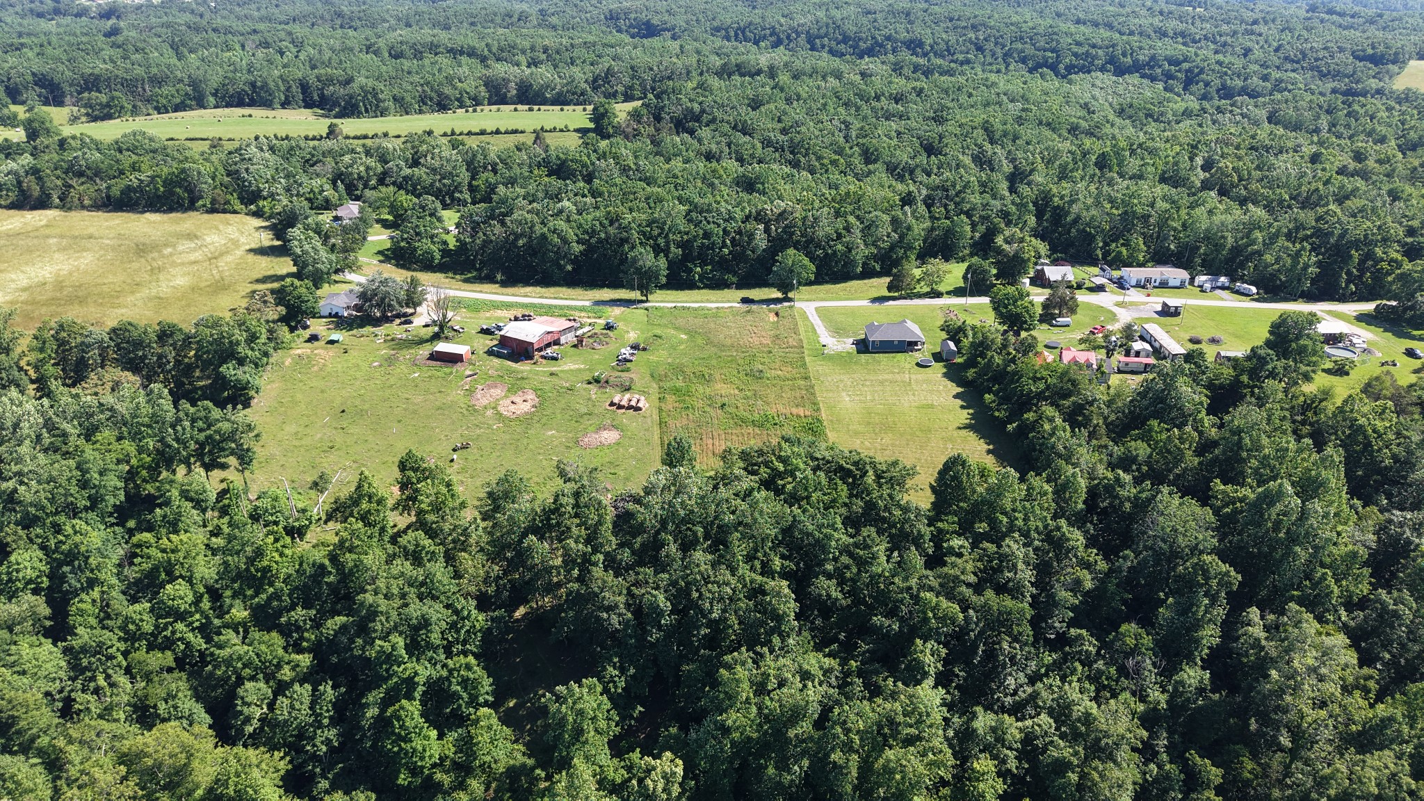 2 Hawkins Road Westmoreland, TN 37186 - Photo 4 of 13