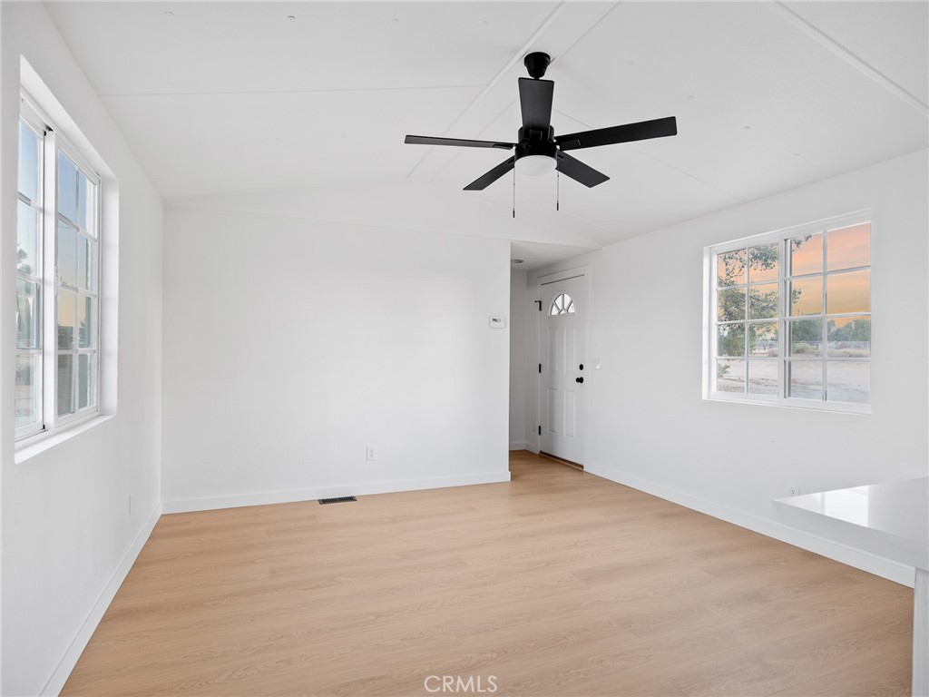 9561 Middleton Road Phelan, CA 92371 - Photo 4 of 30