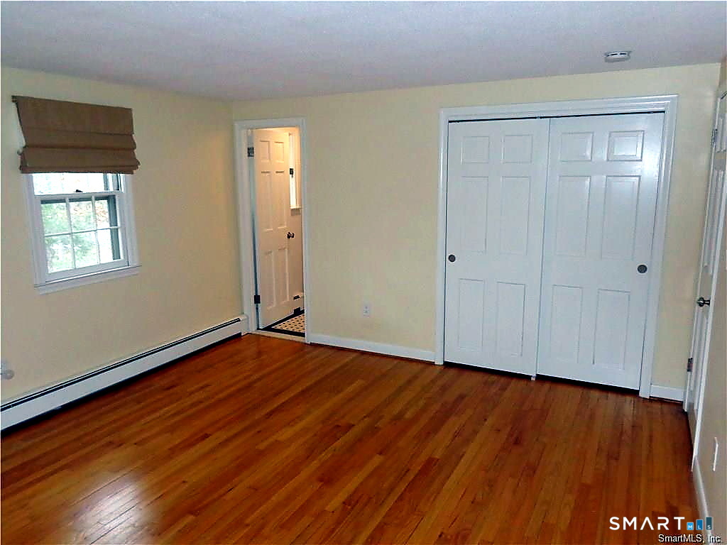 21 Saddle Ridge Drive Simsbury, CT 06092 - Photo 17 of 20