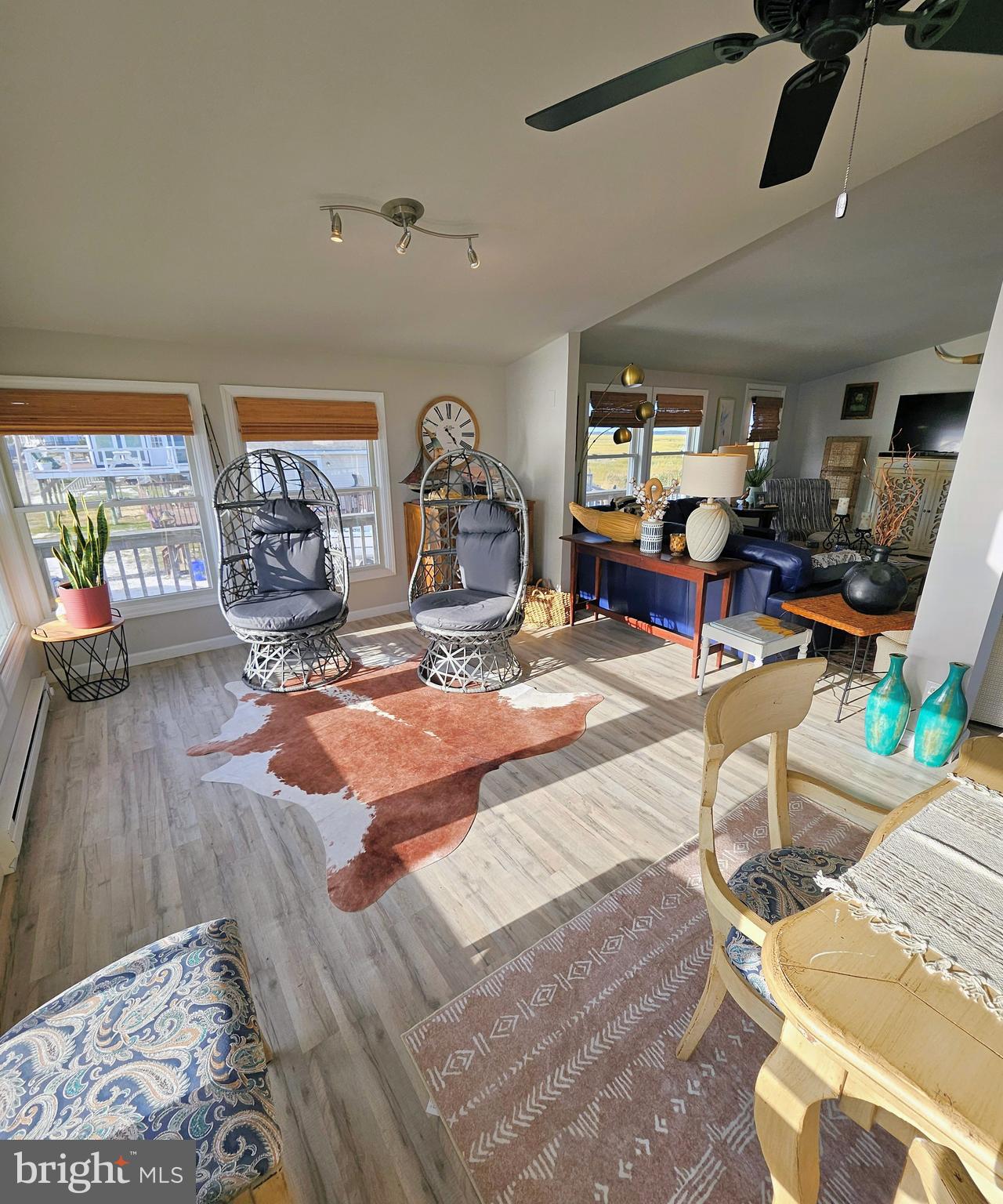 167 Cove Road Newport, NJ 08345 - Photo 14 of 37 a living room filled with furniture and a wooden floor
