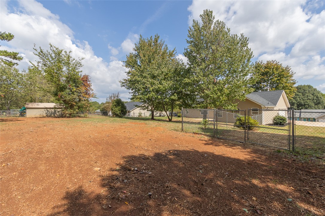 1015 Blumefield Road Anderson, SC 29625 - Photo 42 of 45 Gallery Image 42