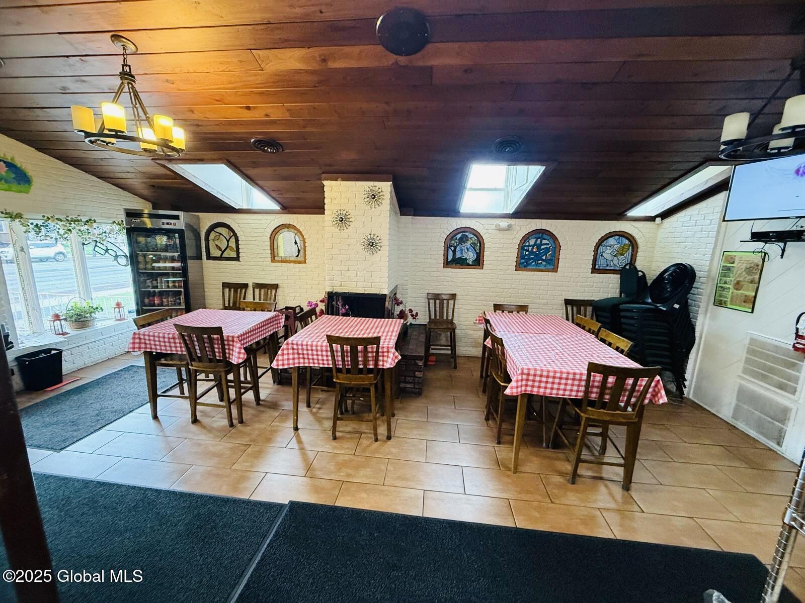 1414 State Street Schenectady, NY 12304 - Photo 11 of 30 5ffa3484-2f16-4a21-bc25-1fa07a4644eb