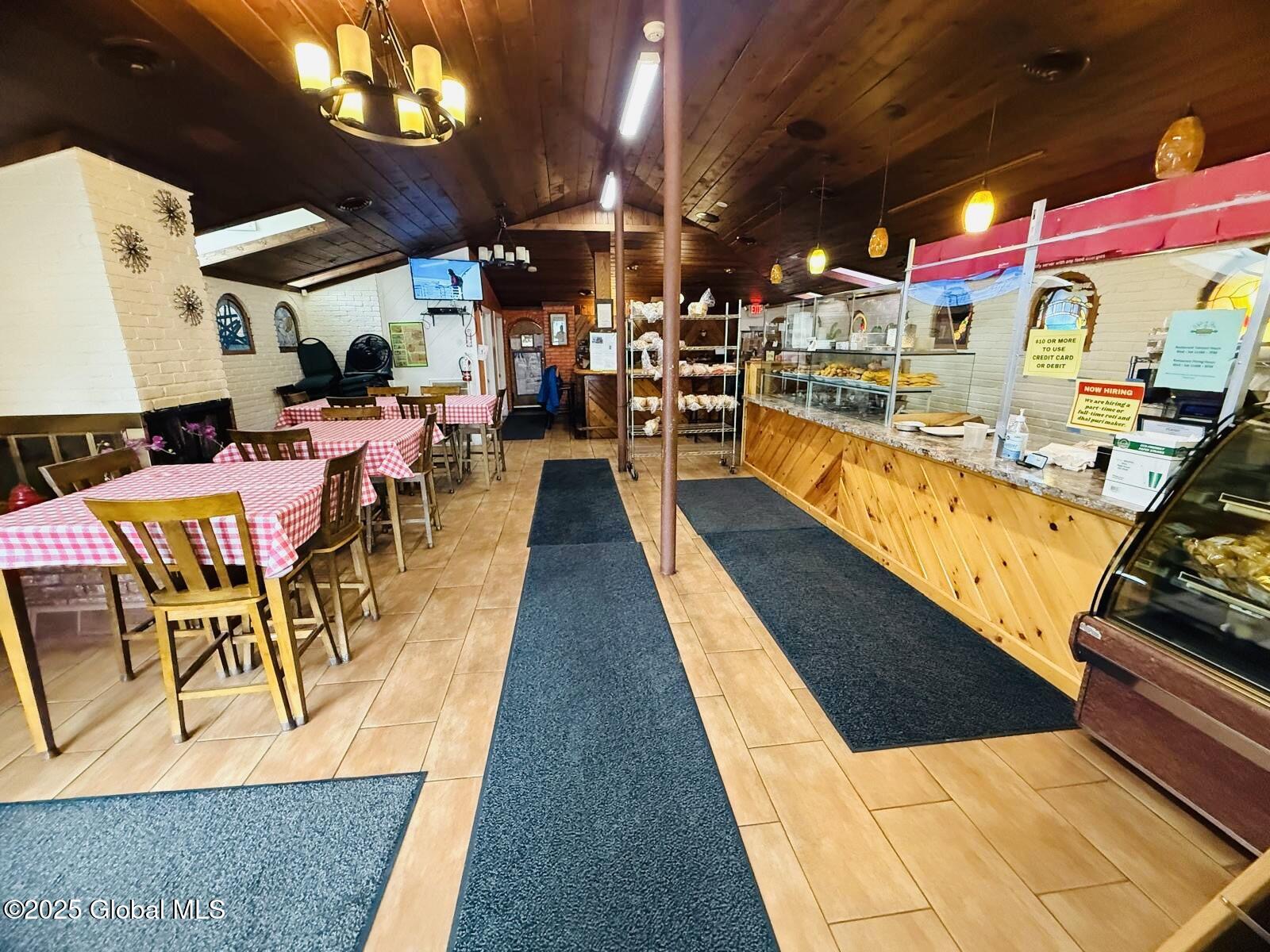 1414 State Street Schenectady, NY 12304 - Photo 10 of 30 9b4f1f2f-12b6-4b56-801b-f6d08e86c2ea