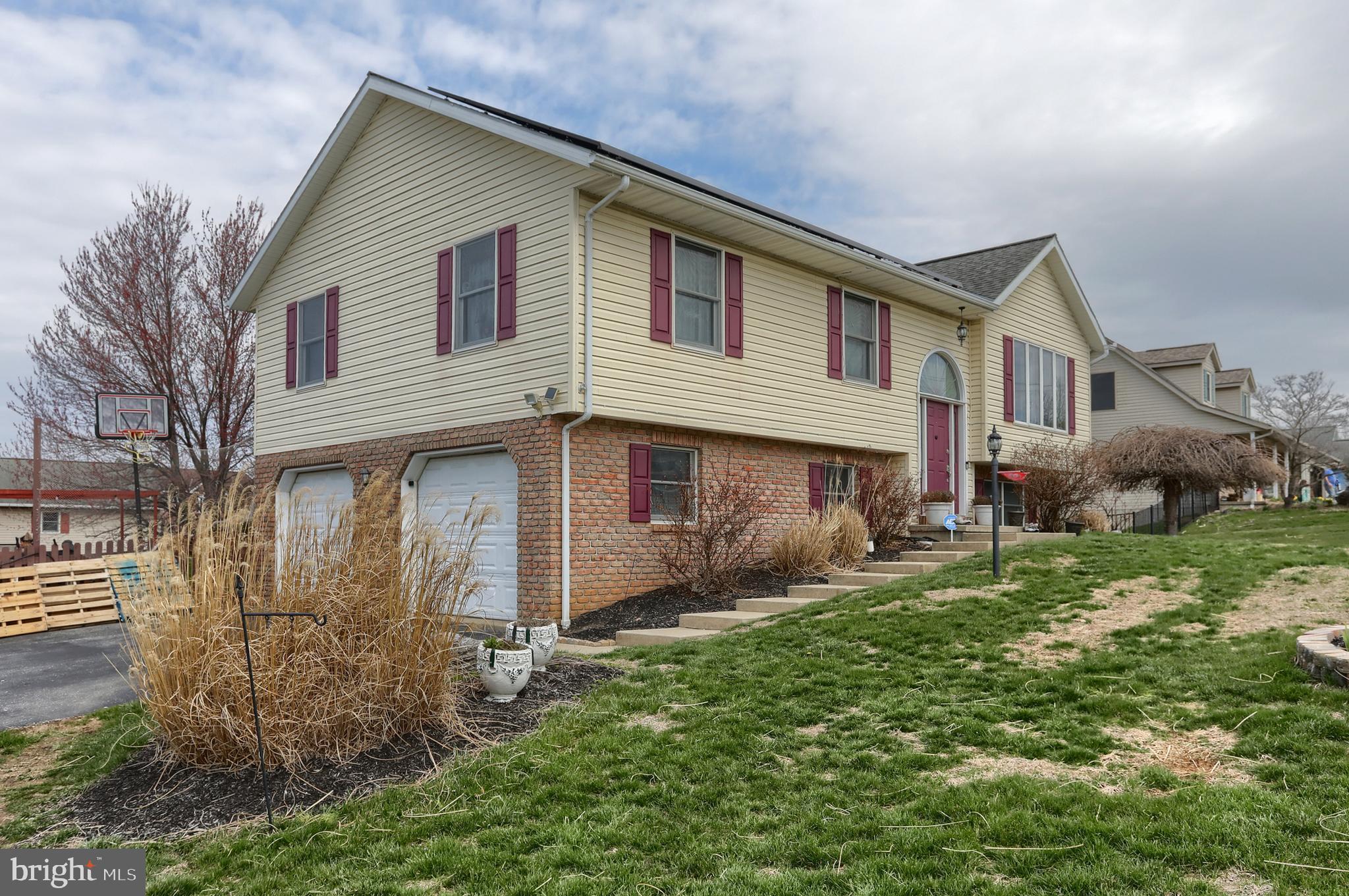 1160 Birch Road Lebanon, PA 17042 - Photo 4 of 48