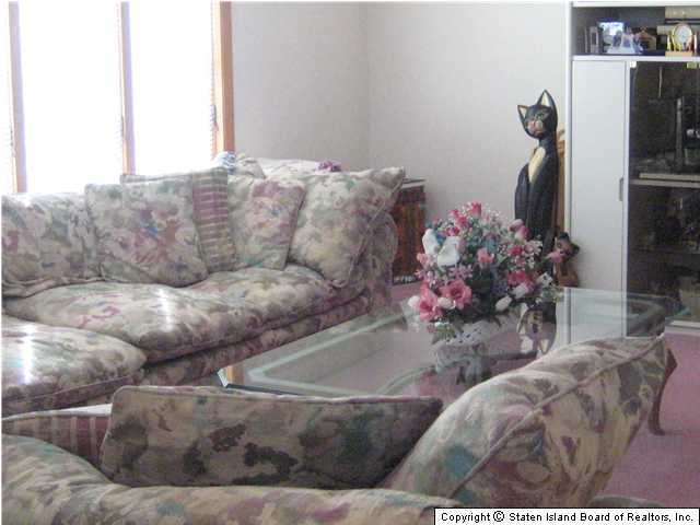 74 Middle Loop Road Staten Island, NY 10308 - Photo 4 of 9 Additional Photo