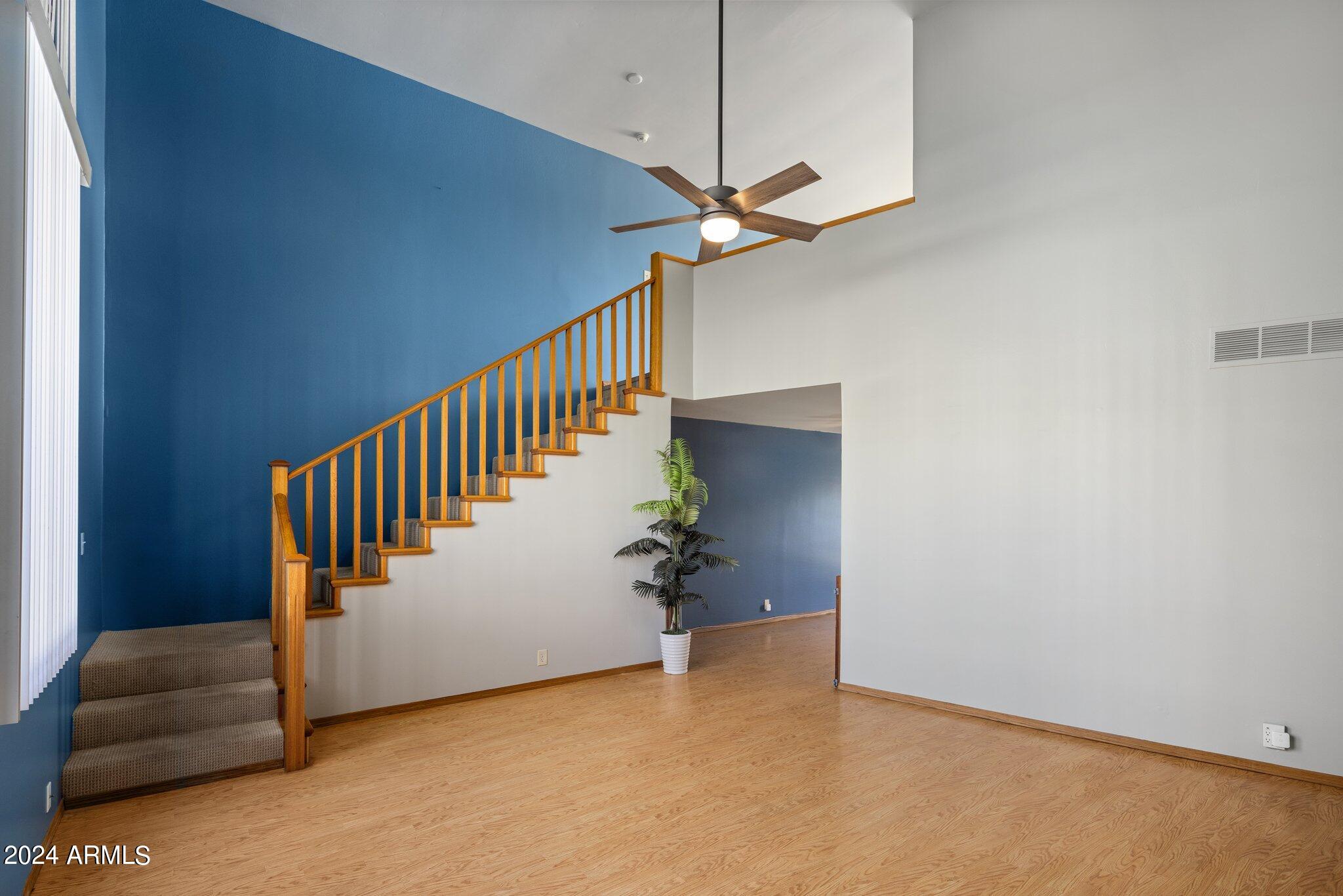 385 West Pierson Street, Unit D5 Phoenix, AZ 85013 - Photo 1 of 22 15-web-or-mls-D46A8435