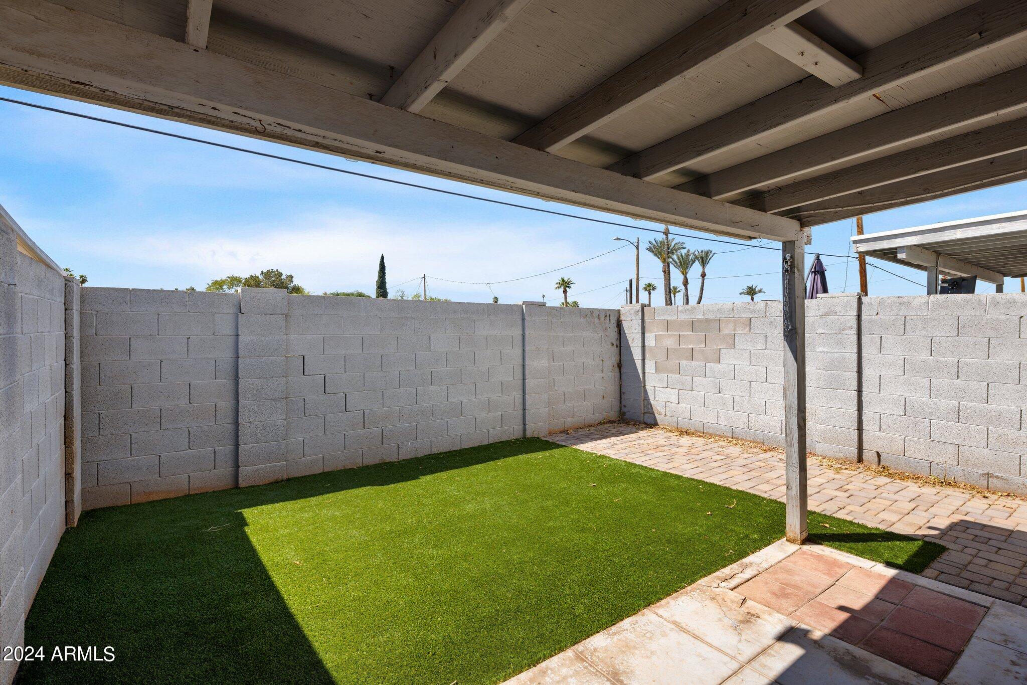 385 West Pierson Street, Unit D5 Phoenix, AZ 85013 - Photo 16 of 22 33-web-or-mls-D46A8572