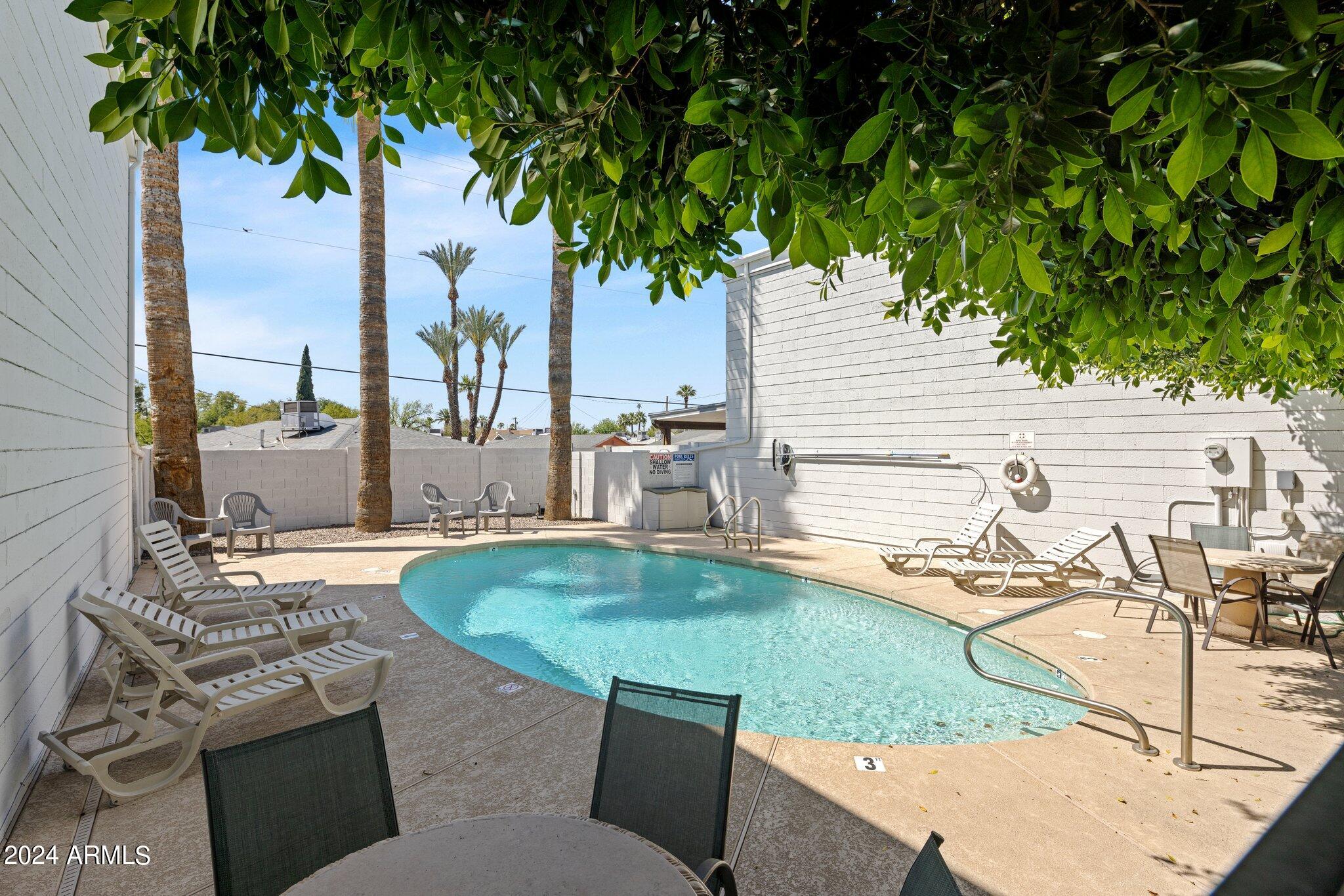 385 West Pierson Street, Unit D5 Phoenix, AZ 85013 - Photo 17 of 22 36-web-or-mls-D46A8600-2