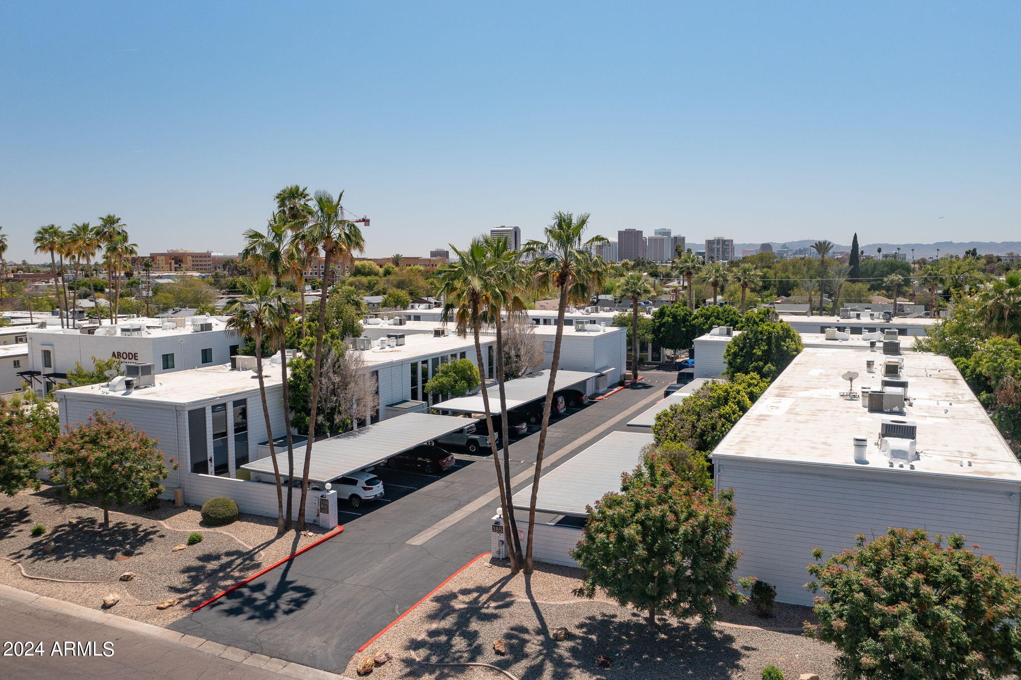 385 West Pierson Street, Unit D5 Phoenix, AZ 85013 - Photo 20 of 22 1-web-or-mls-DJI_0538