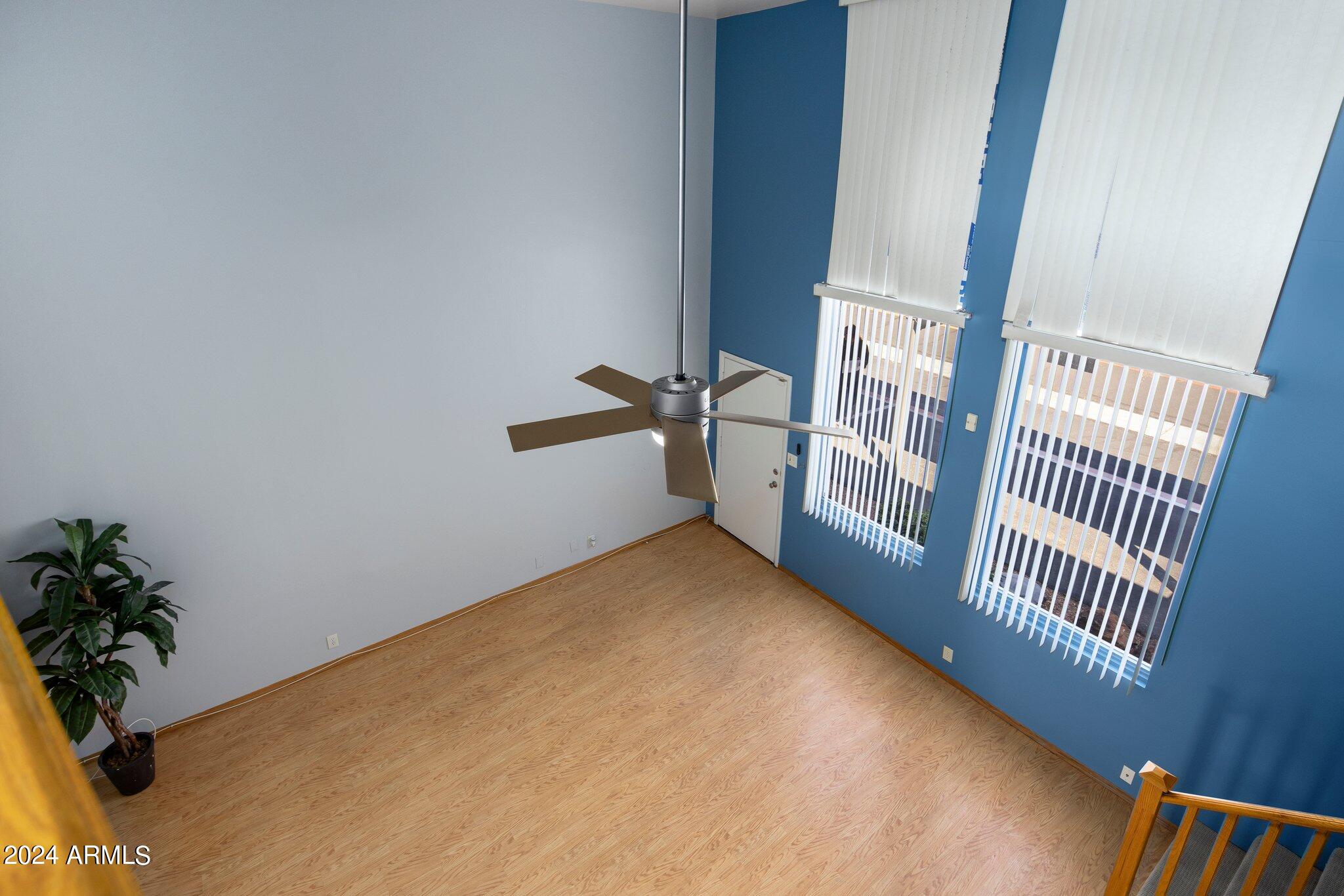 385 West Pierson Street, Unit D5 Phoenix, AZ 85013 - Photo 3 of 22 29-web-or-mls-D46A8528