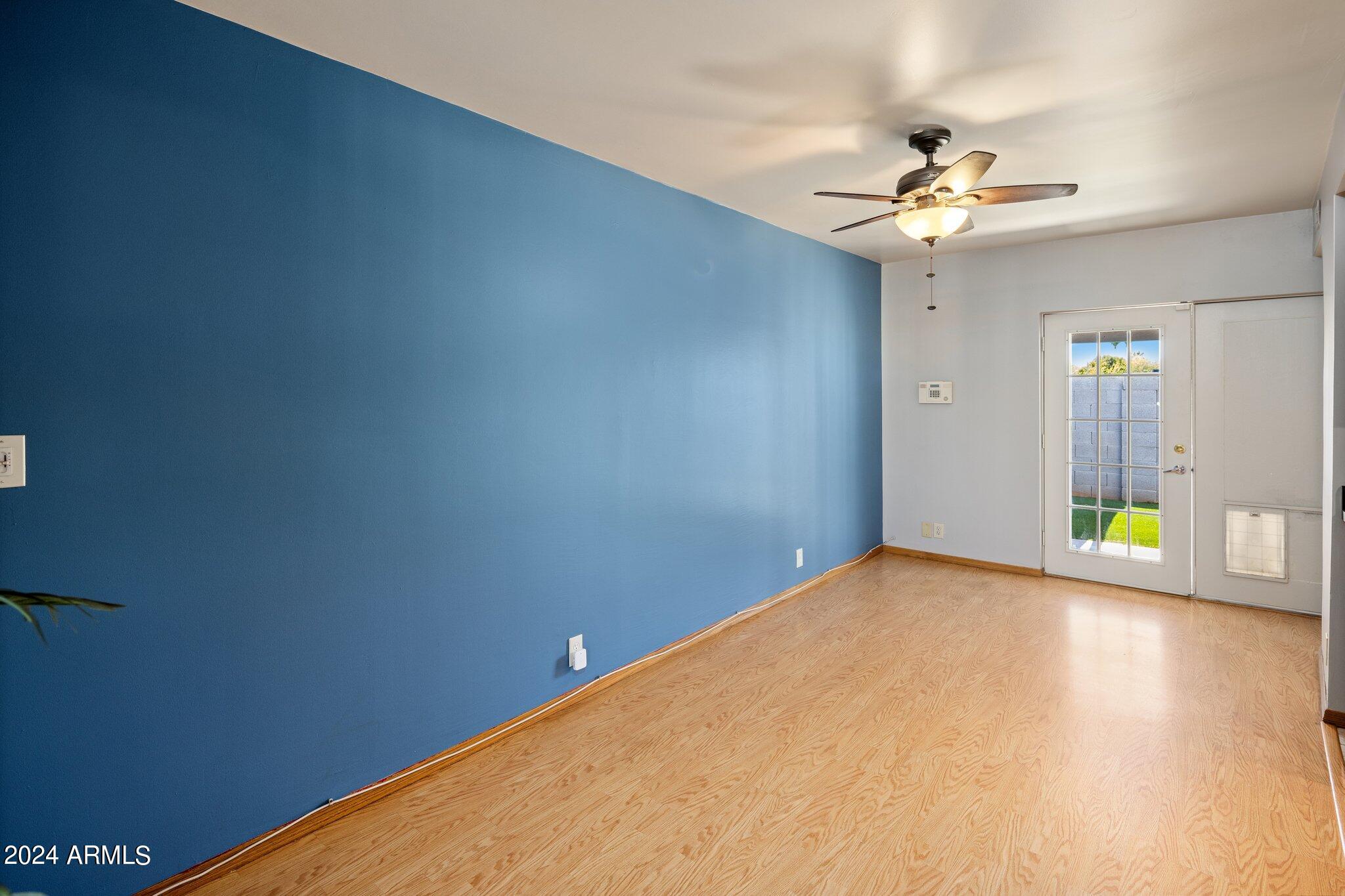 385 West Pierson Street, Unit D5 Phoenix, AZ 85013 - Photo 6 of 22 16-web-or-mls-D46A8437