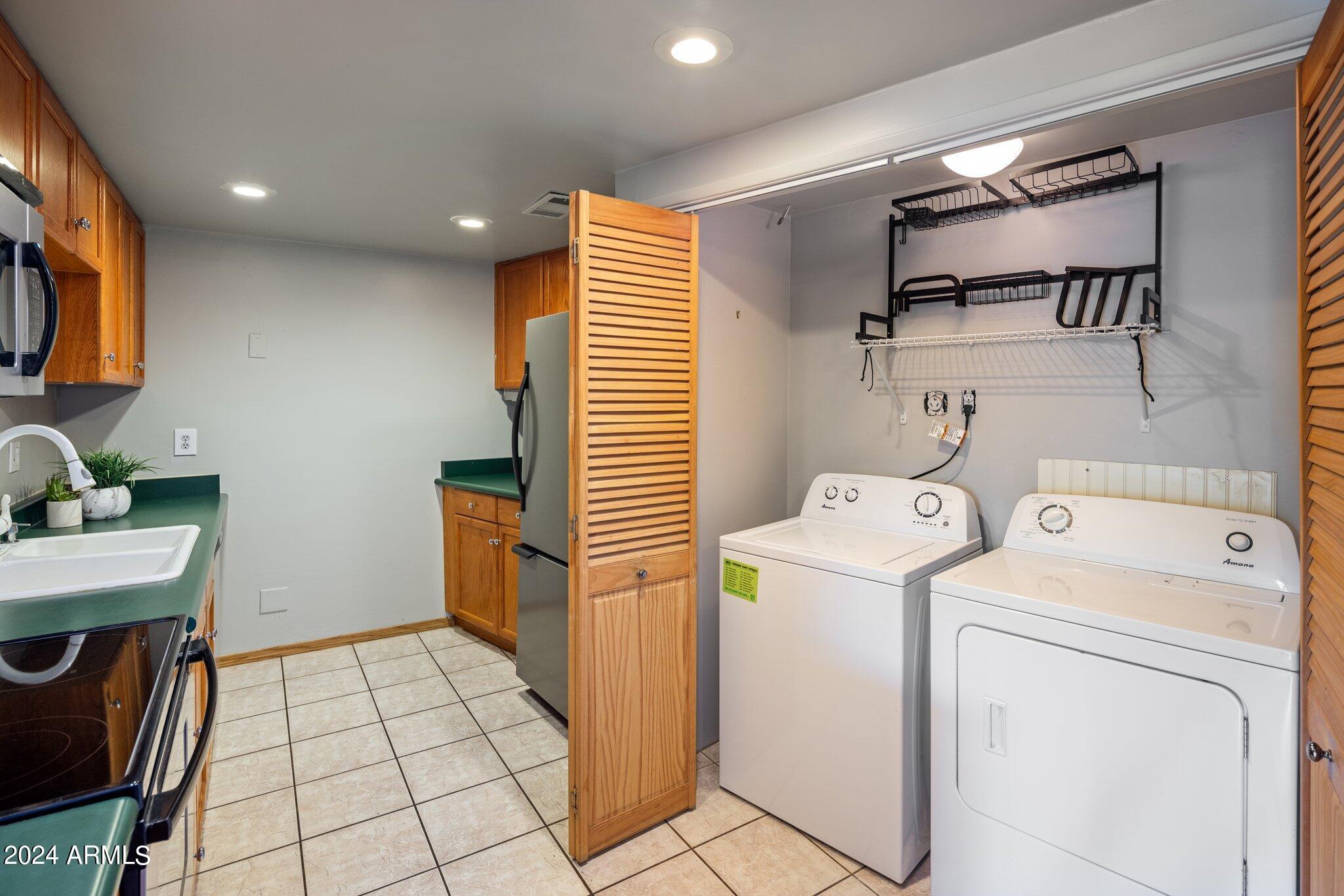 385 West Pierson Street, Unit D5 Phoenix, AZ 85013 - Photo 8 of 22 21-web-or-mls-D46A8462