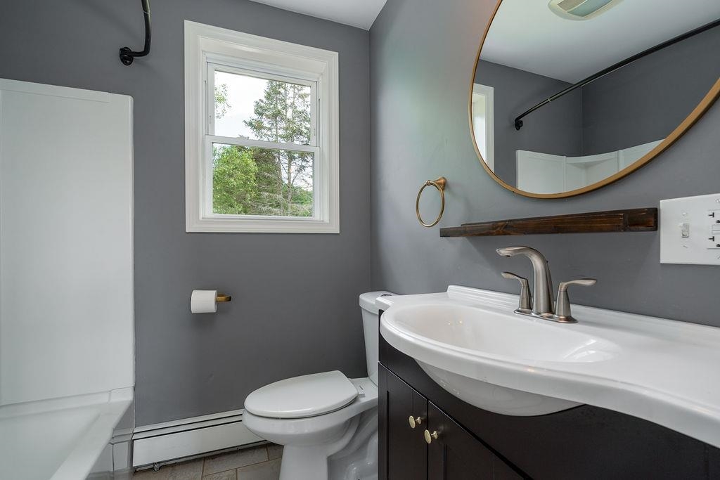 12 Dale Street Manchester, NH 03103 - Photo 18 of 31