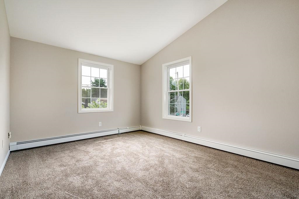 12 Dale Street Manchester, NH 03103 - Photo 19 of 31