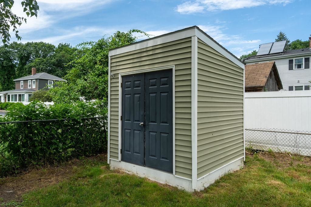 12 Dale Street Manchester, NH 03103 - Photo 31 of 31