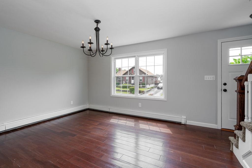 12 Dale Street Manchester, NH 03103 - Photo 7 of 31