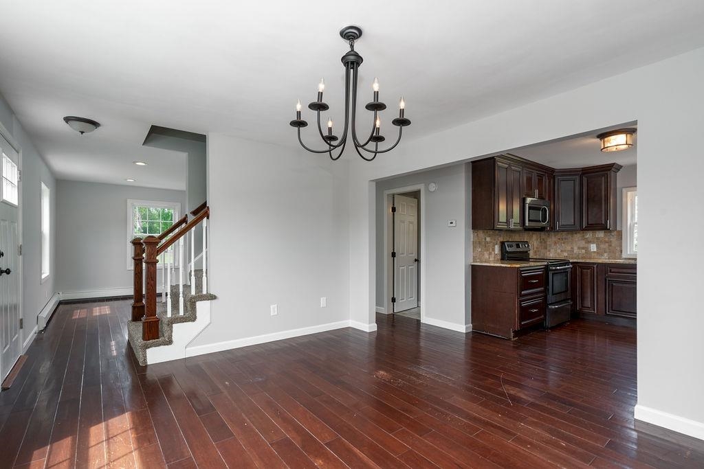 12 Dale Street Manchester, NH 03103 - Photo 9 of 31