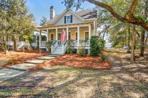 $775,000 | 611 Huguenin Drive, Beaufort, SC 29902