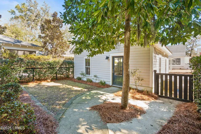 $775,000 | 611 Huguenin Drive, Beaufort, SC 29902