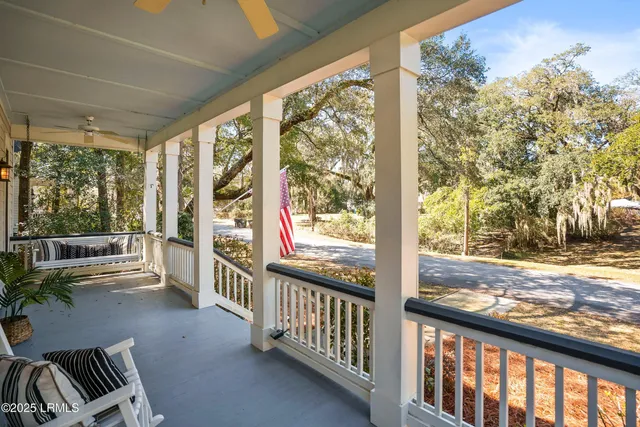 $775,000 | 611 Huguenin Drive, Beaufort, SC 29902