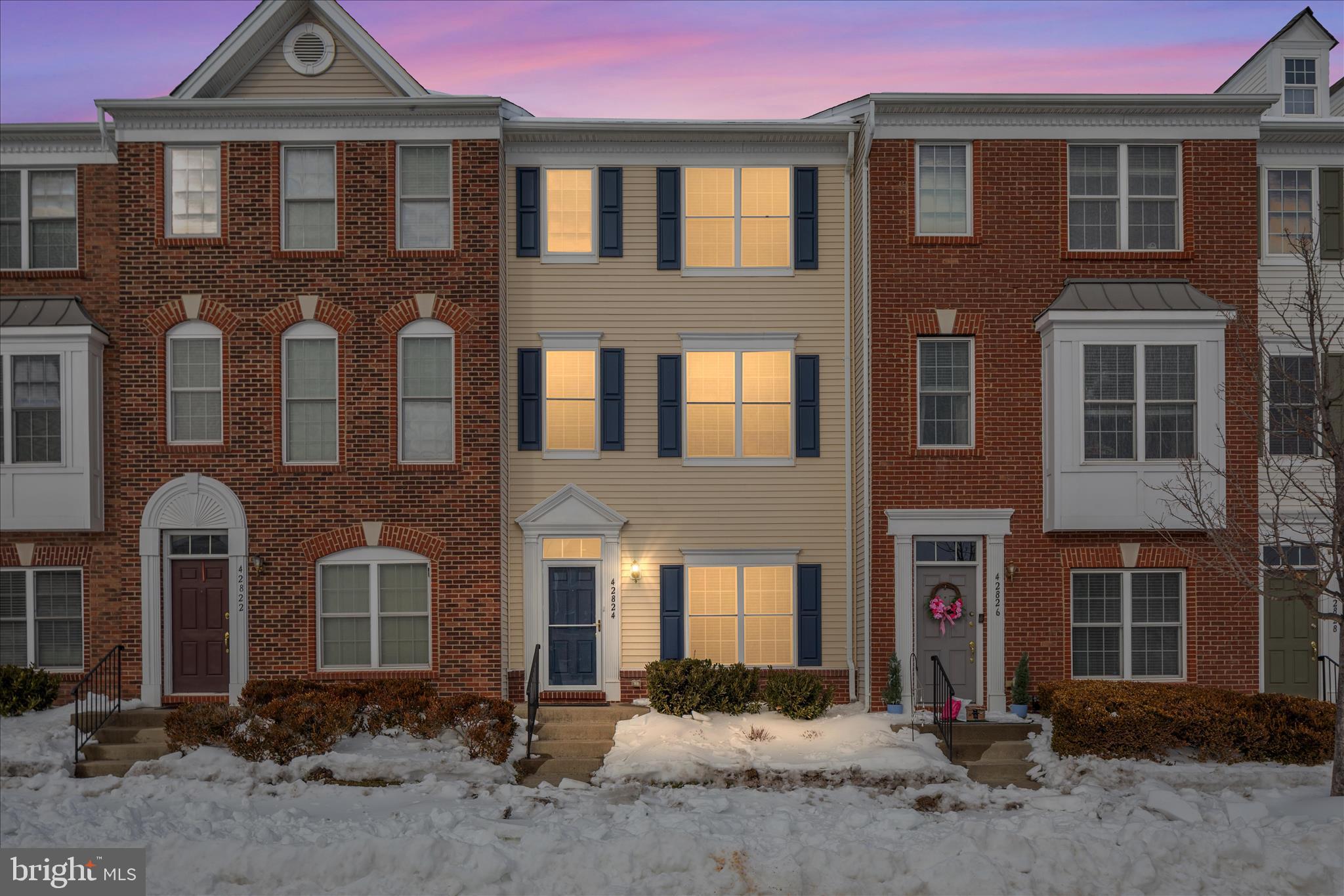 42824 Nations Street Chantilly, VA 20152 - Photo 2 of 26 a front view of a house