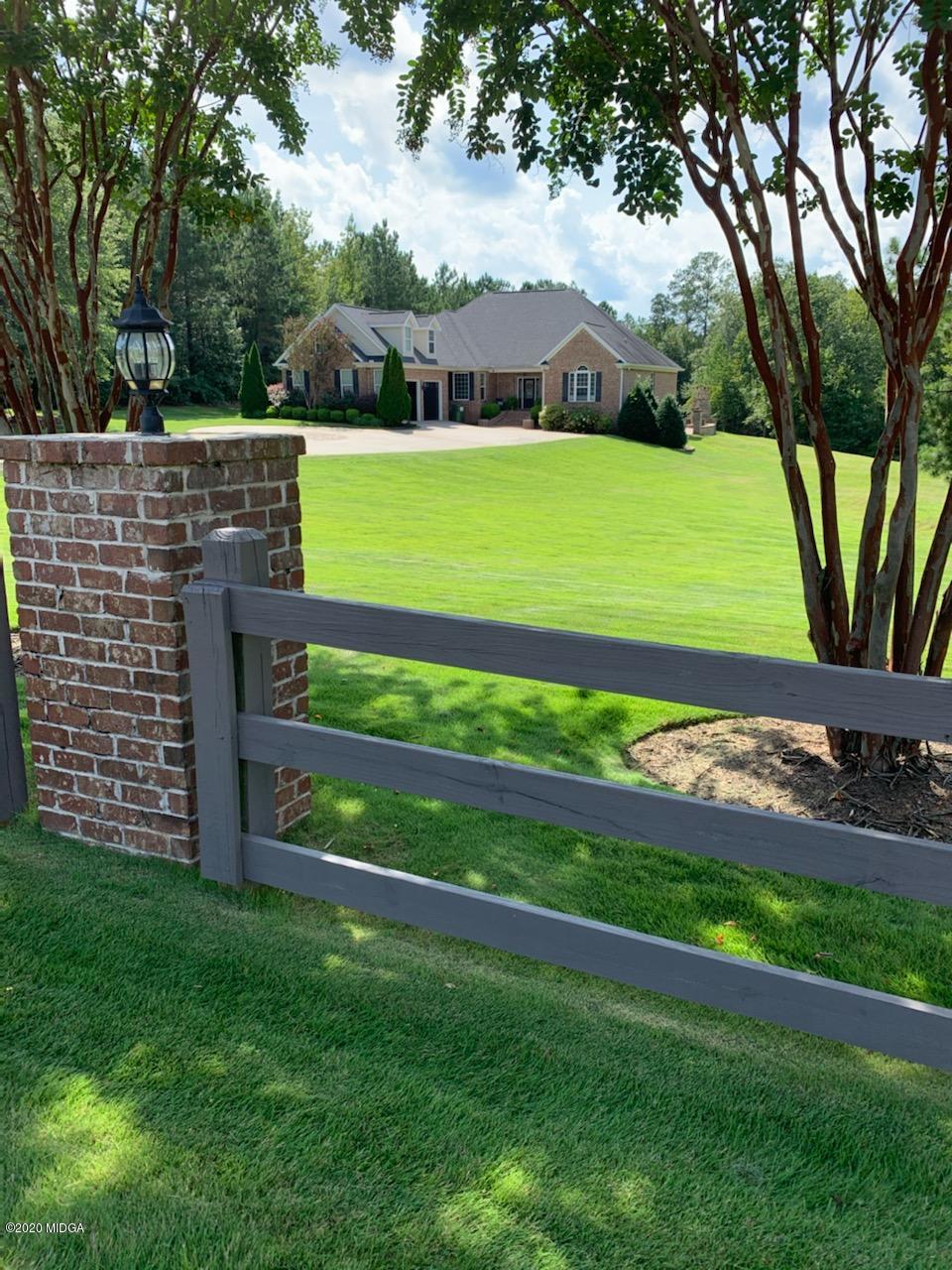 1200 Head Round Round, Unit ROUND Juliette, GA 31046 - Photo 2 of 2 a view of a back yard