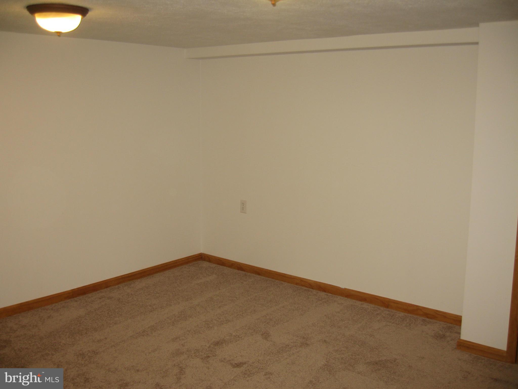 7885 Charlesmont Road Baltimore, MD 21222 - Photo 22 of 24 Family Room
