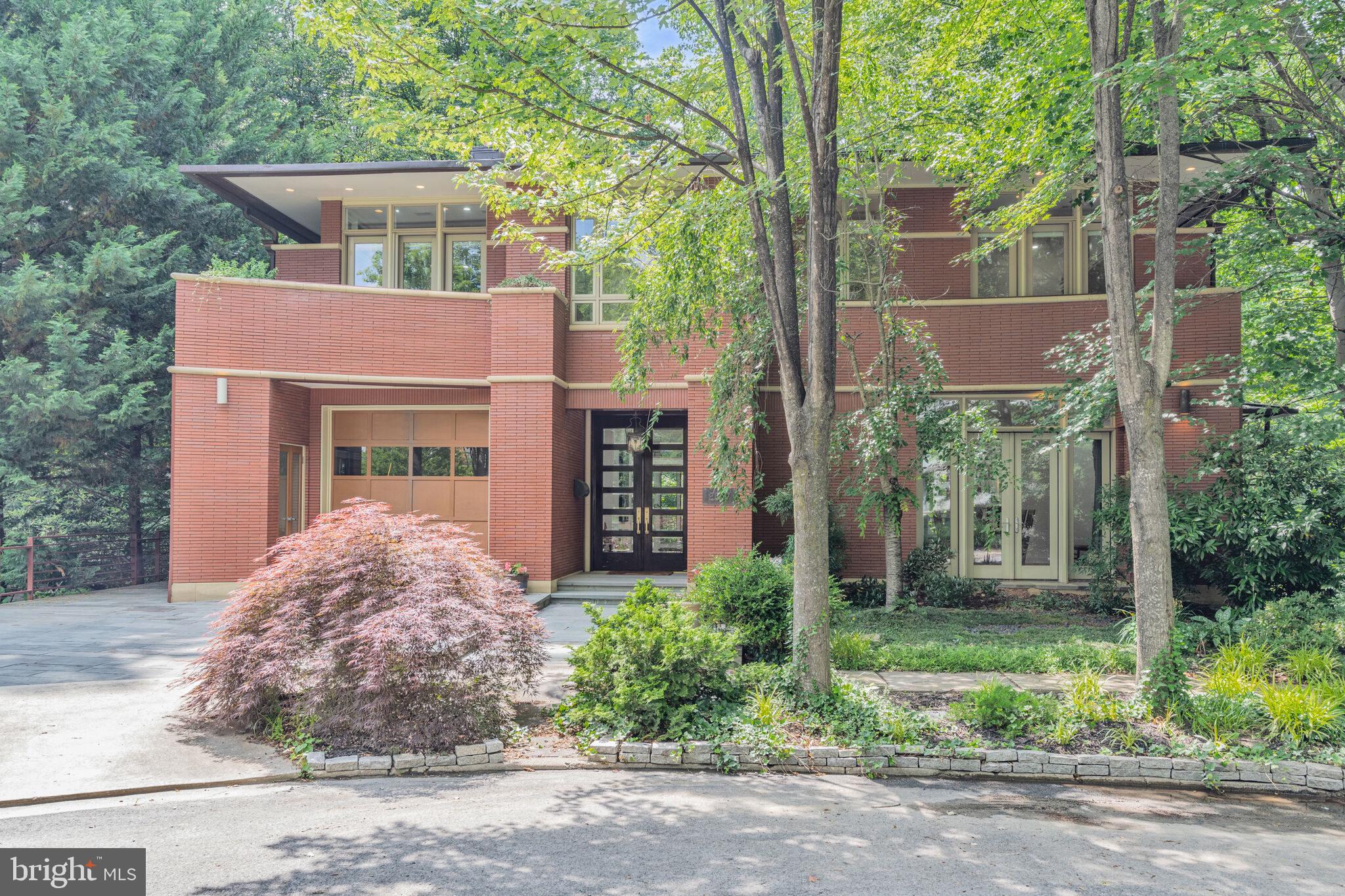 2807 Chesterfield Place Northwest Washington, DC 20008 - Photo 45 of 46 Front | Italian Red Brick