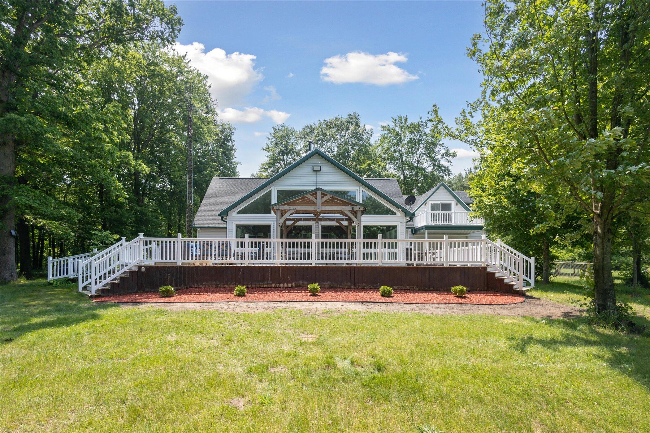 30170 Beeson Street Dowagiac, MI 49047 - Photo 2 of 60 35-30170-Beeson-St-Dowagiac-MI-49047-Win