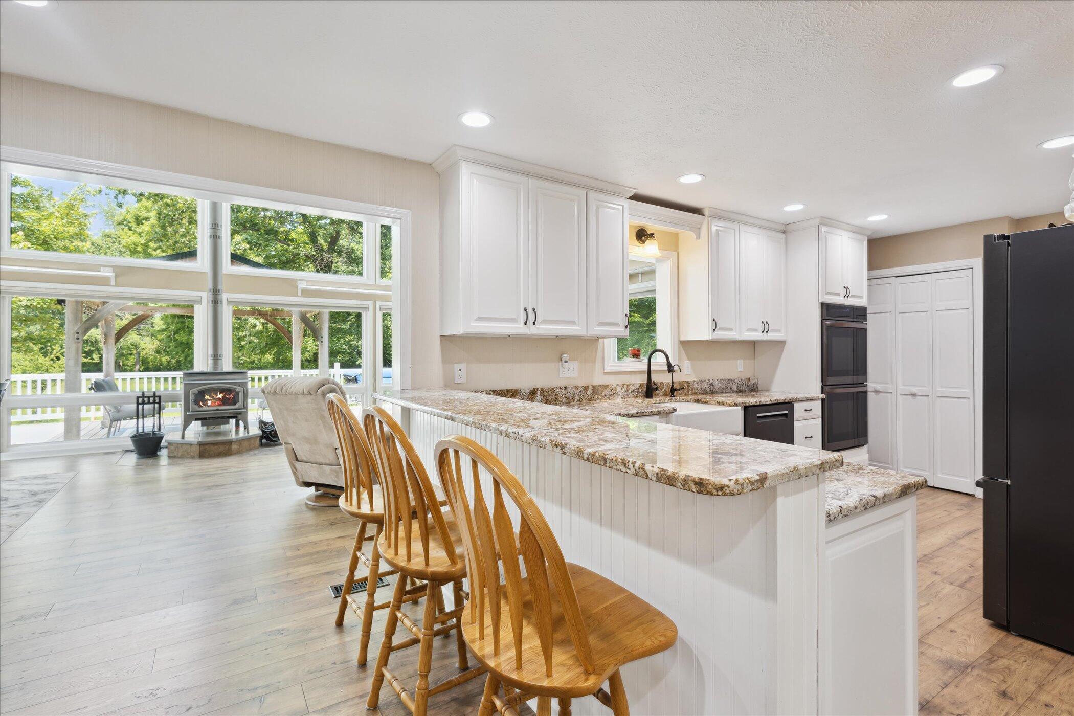 30170 Beeson Street Dowagiac, MI 49047 - Photo 6 of 60 09-30170-Beeson-St-Dowagiac-MI-49047-Win