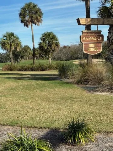 a sign that is sitting on the side of a road