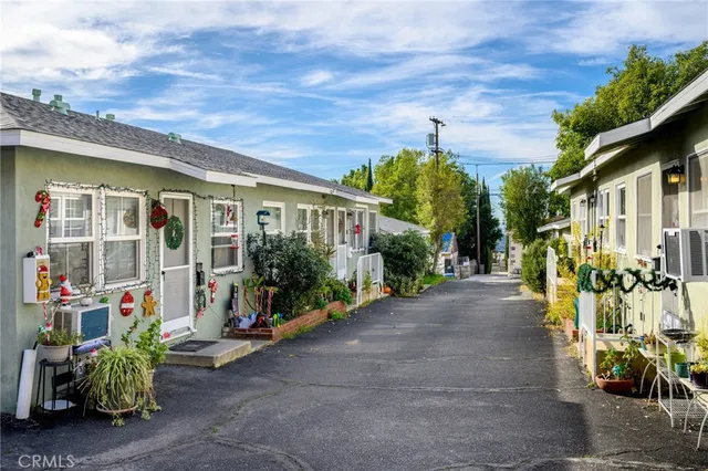 $1,995 | 10230 Silverton Avenue, Unit 1, Tujunga, CA 91042