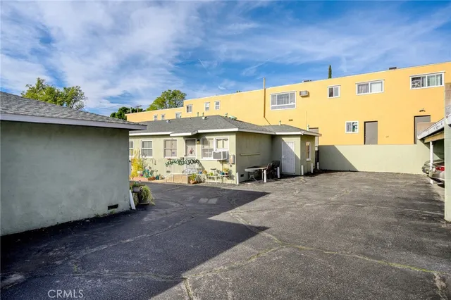 $1,995 | 10230 Silverton Avenue, Unit 1, Tujunga, CA 91042