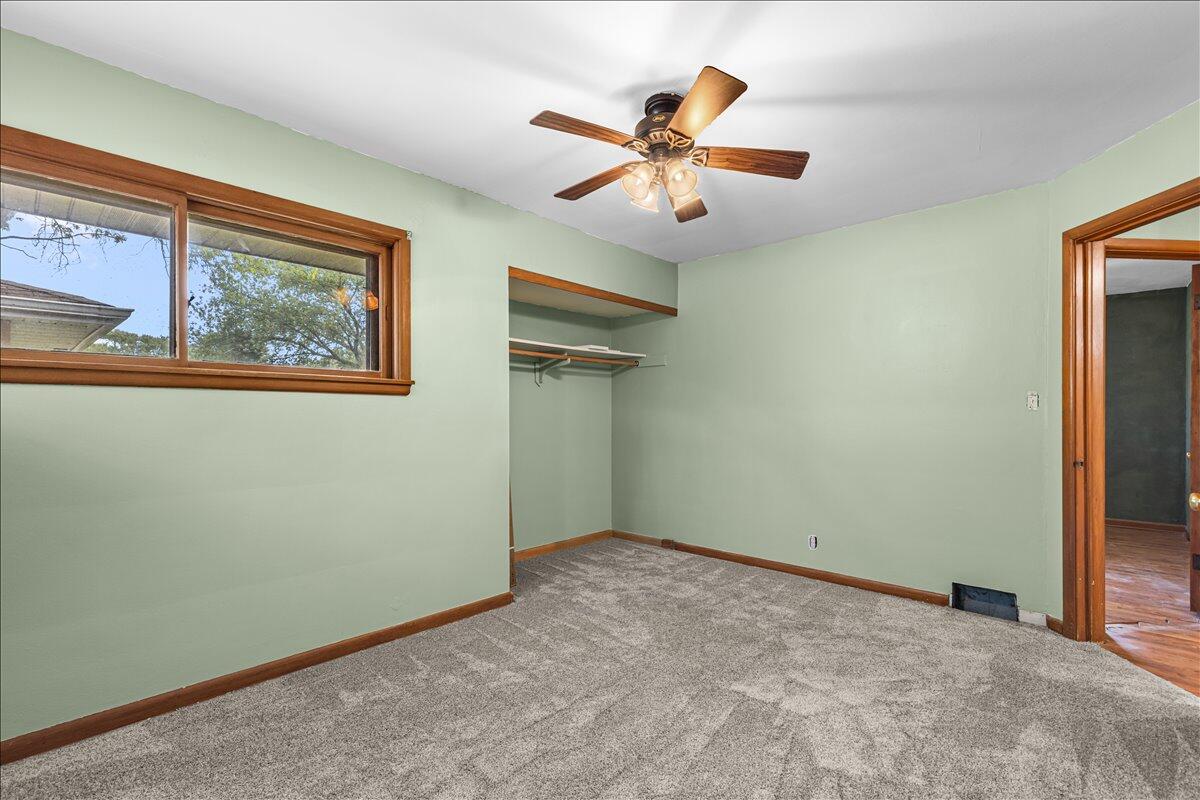 3223 West Cold Spring Road Greenfield, WI 53221 - Photo 16 of 35 19-Cold Spring-19
