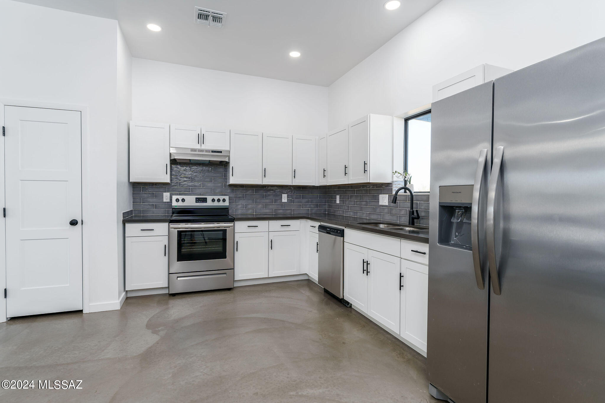 12754 West Hilltop Road Tucson, AZ 85736 - Photo 11 of 31 Gallery Image 11