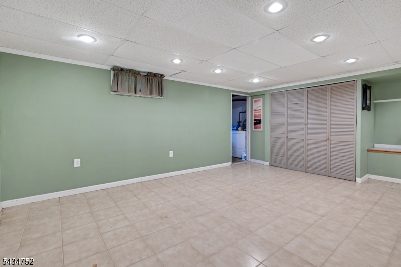 185 Ratzer Road Wayne, NJ 07470 - Photo 18 of 36
