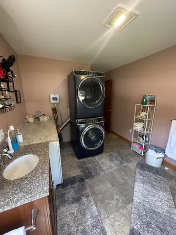 $239,500 | 92 Ohio Street, Millinocket, ME 04462