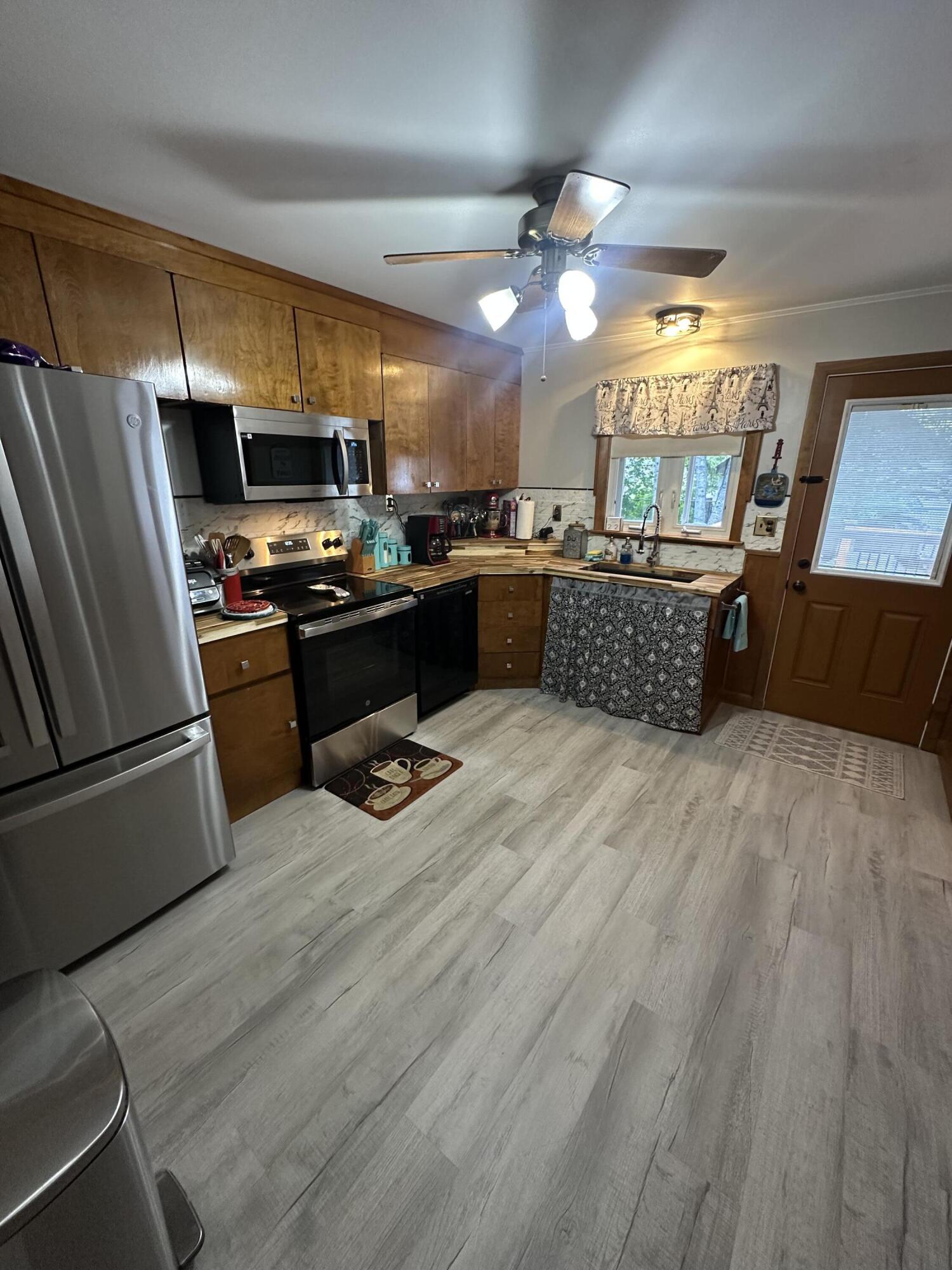 92 Ohio Street Millinocket, ME 04462 - Photo 7 of 36 251984C0-C4A5-4234-926E-D3D053EFD858