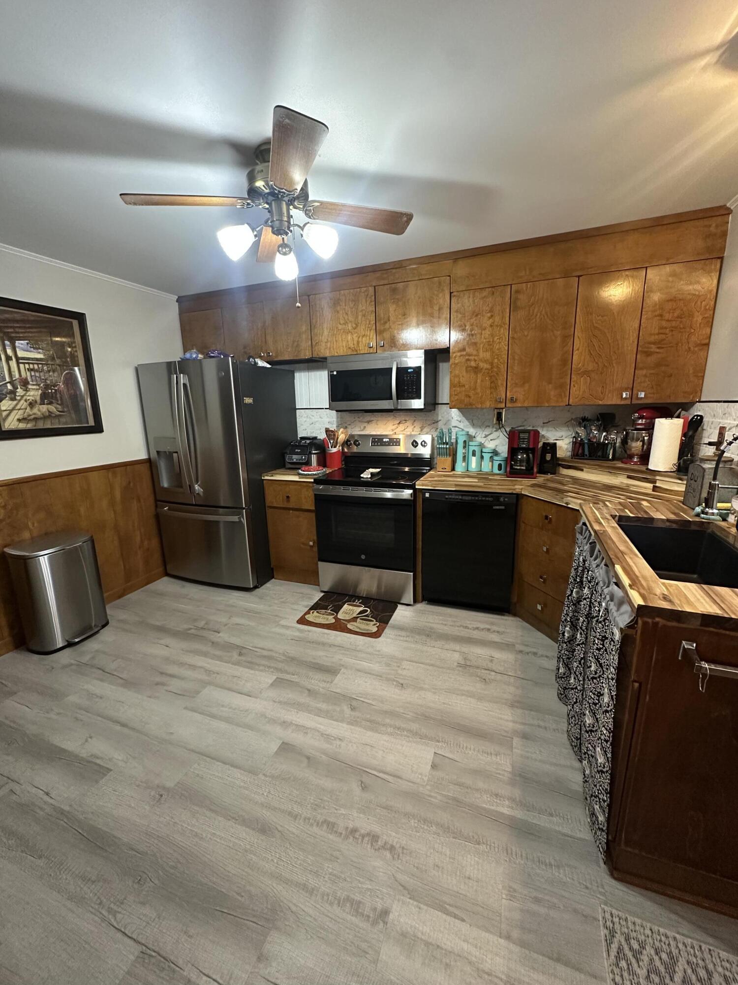 92 Ohio Street Millinocket, ME 04462 - Photo 9 of 36 F4B72D5E-C5AE-40E4-8469-DF45359EEFC9