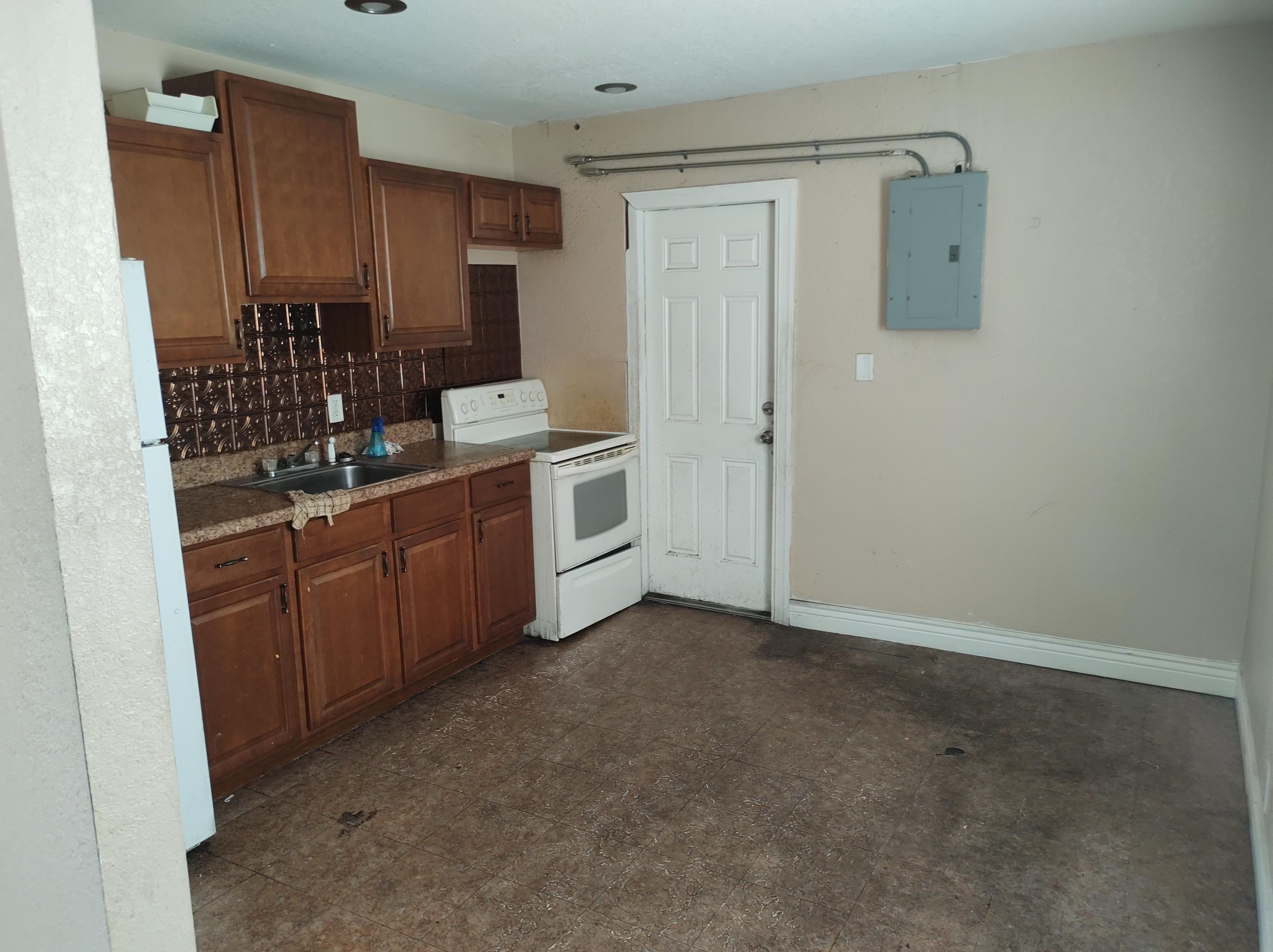 587 West 4th Street Riviera Beach, FL 33404 - Photo 12 of 20 IMG_20210802_152230883