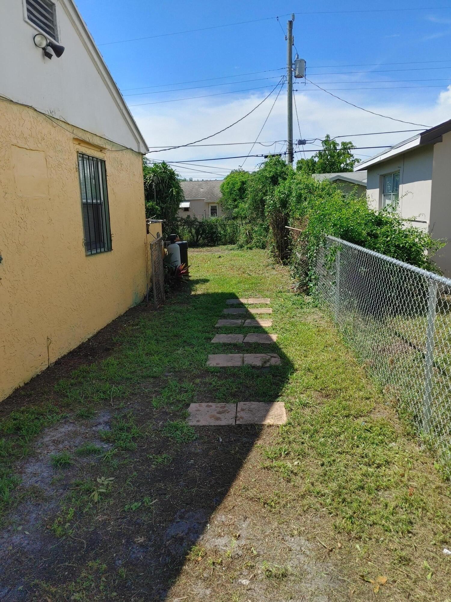 587 West 4th Street Riviera Beach, FL 33404 - Photo 19 of 20 20210808_112149_HDR