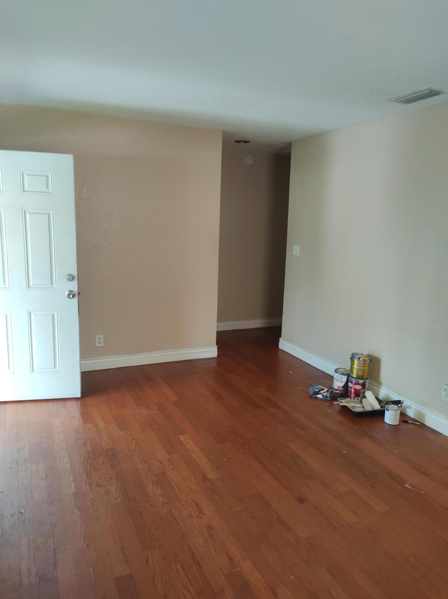 587 West 4th Street Riviera Beach, FL 33404 - Photo 6 of 20 IMG_20210802_152214358 (1)