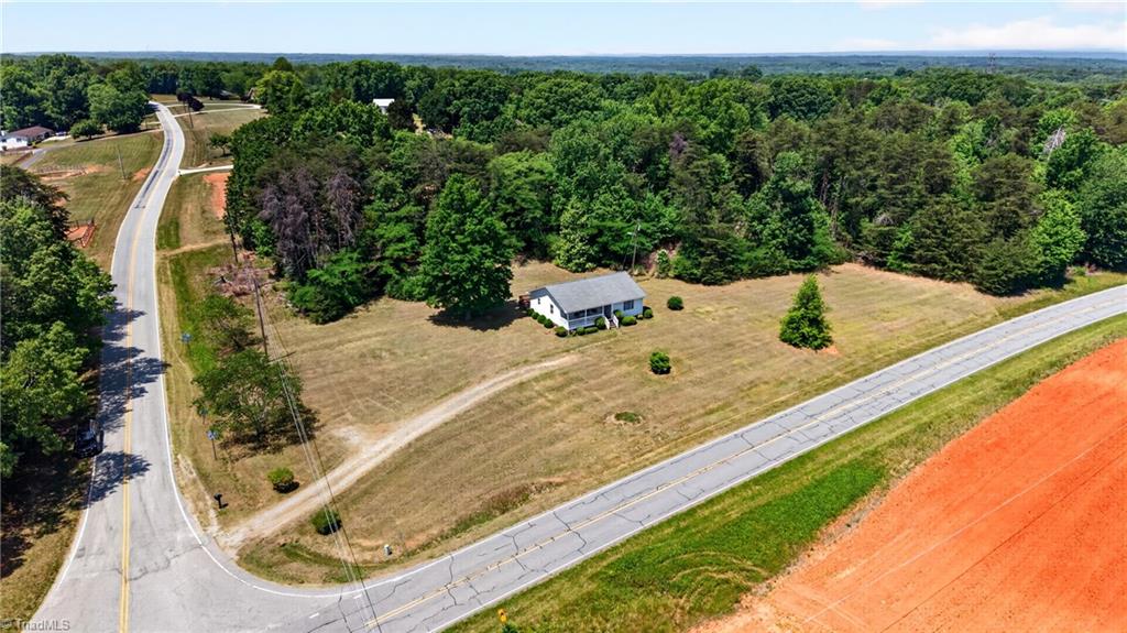 482 Bethany Road Reidsville, NC 27320 - Photo 5 of 49