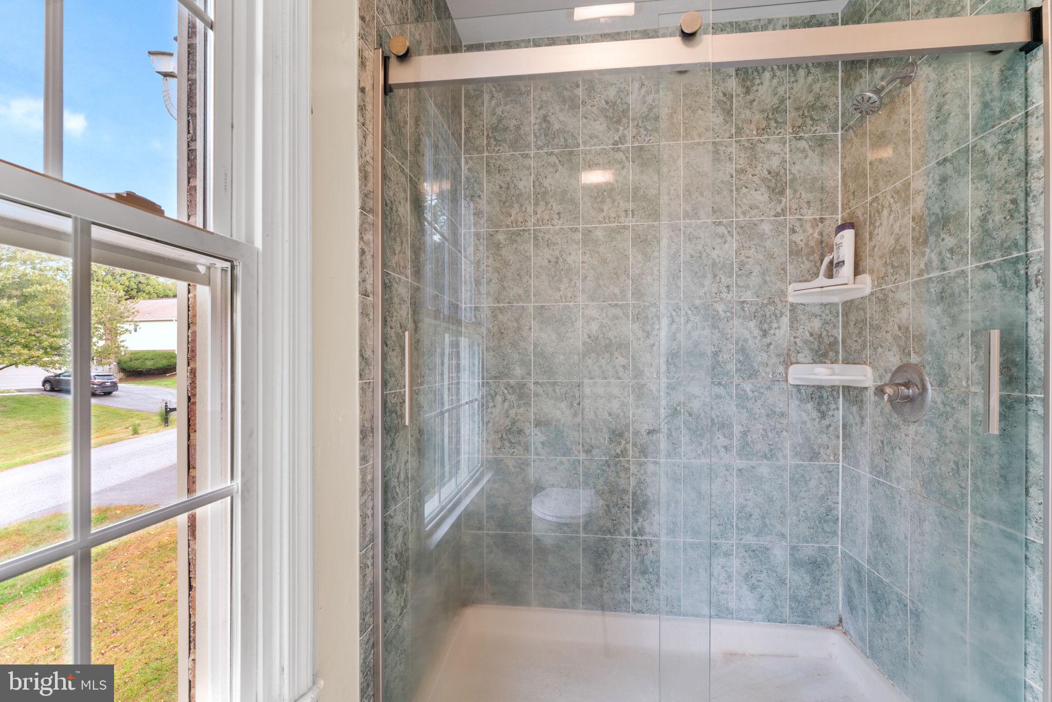 9 Snug Hill Court Potomac, MD 20854 - Photo 26 of 66 3rd full bathroom sports full-sized shower!